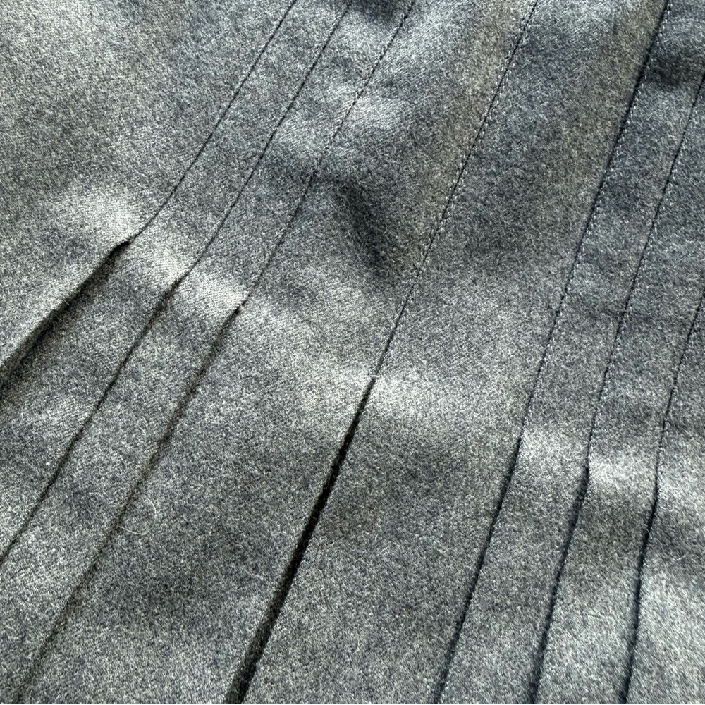 Jones New York Gray Wool Skirt Suit Set Size 8 - Picture 10 of 16